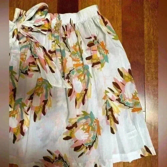 French Connection | White floral 100% cotton skirt with tie size XS - Picture 9 of 9
